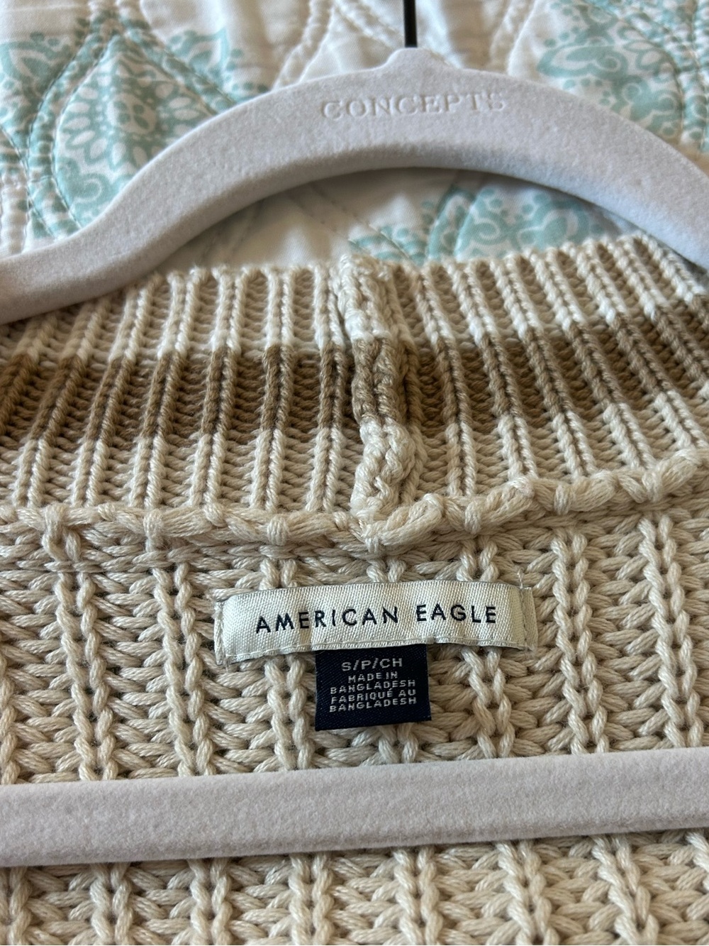 American Eagle Cream Chunky Knit Oversized Cardigan Sweater — Size S — Like New - Picture 3 of 8